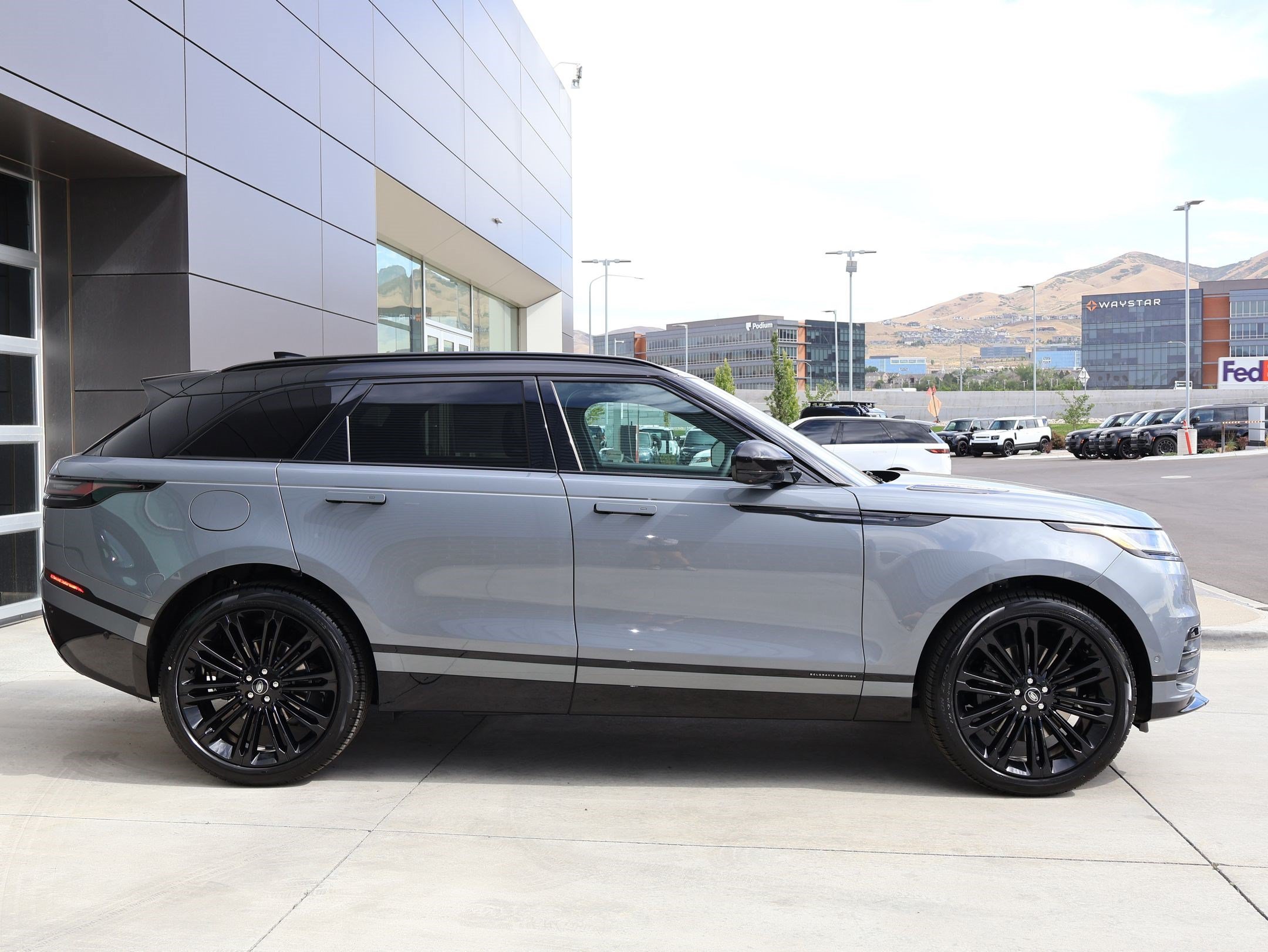 New 2026 Zadar Grey LAND ROVER Belgravia Edition image 4