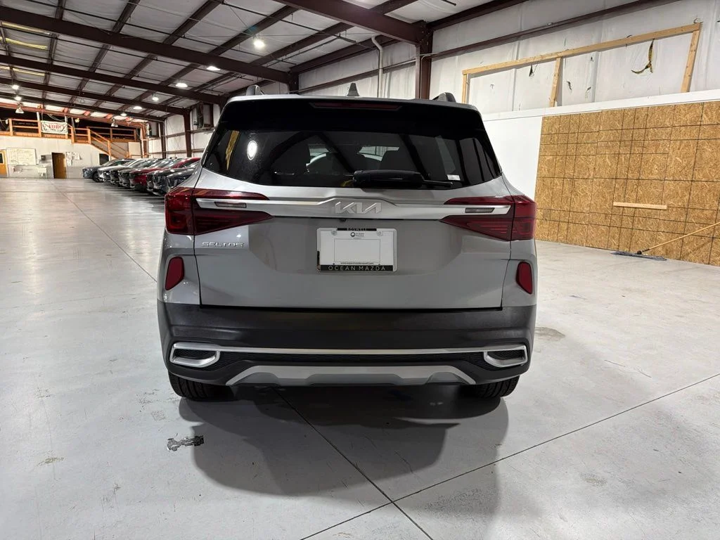 Used 2023 Gray Kia Nightfall image 6