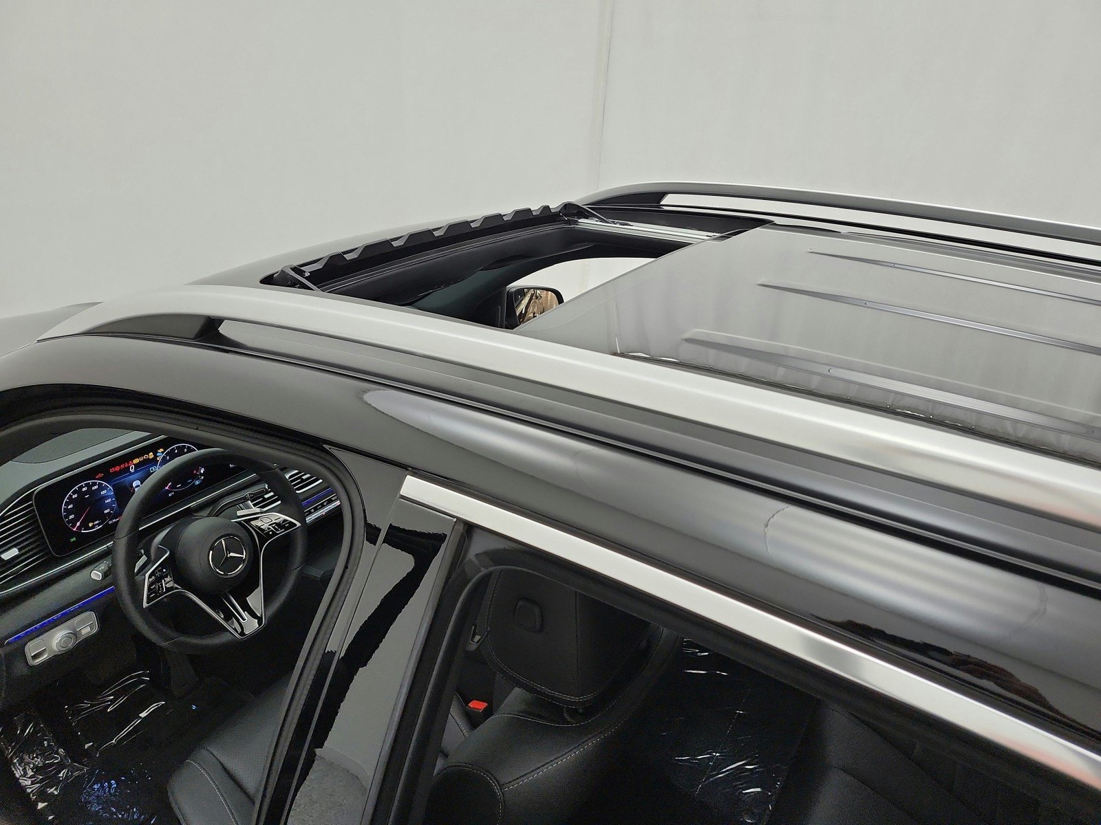 Certified Used 2026 Black Mercedes-Benz GLE 350 SUV image 11