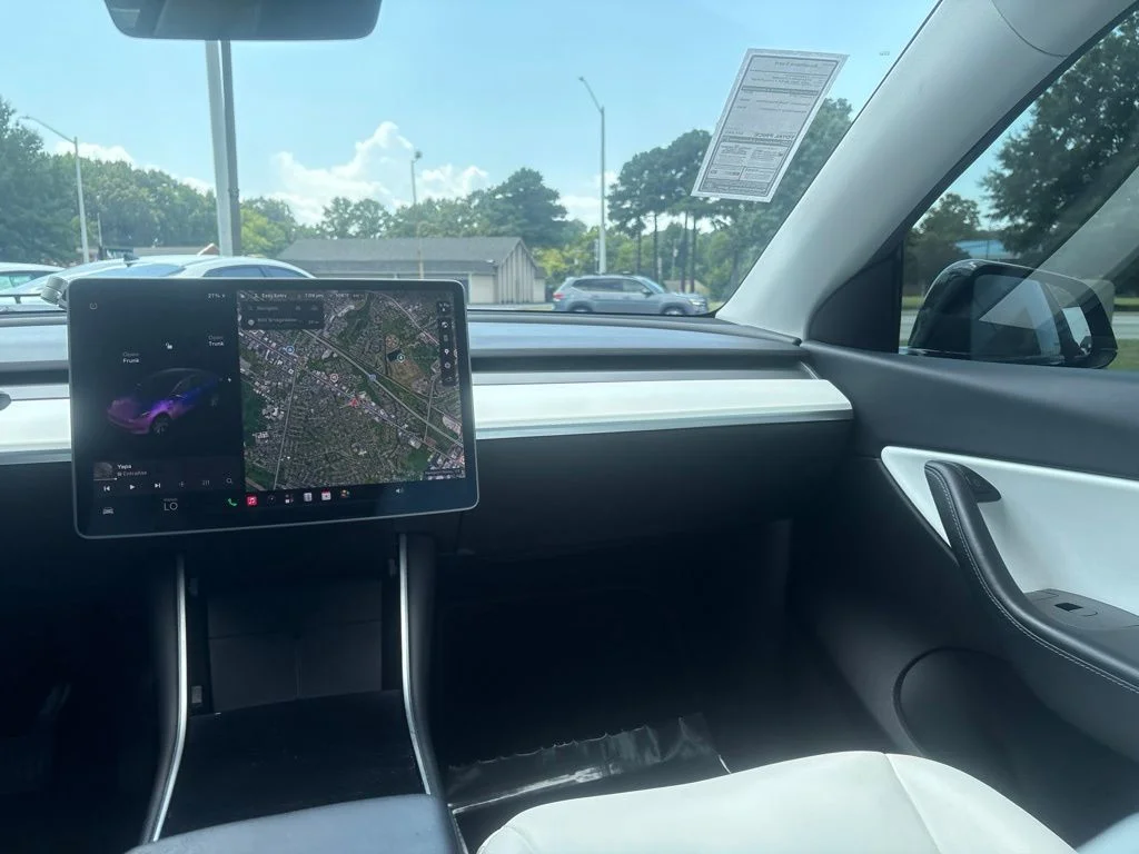 Used 2020 Black Tesla Long Range image 9