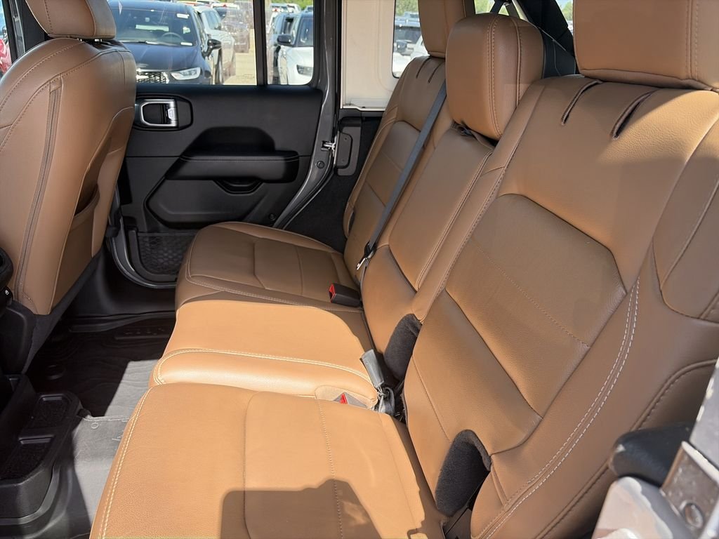 Used 2021 Gray Jeep Unlimited Sahara image 29