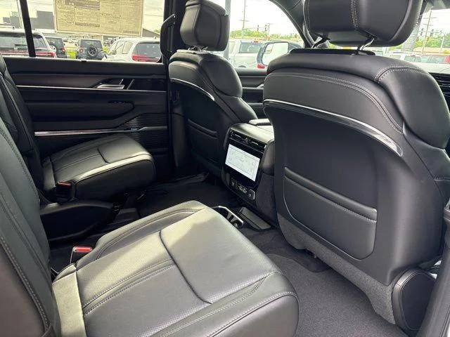 New 2026 Bright White Clearcoat Jeep Grand Wagoneer image 18