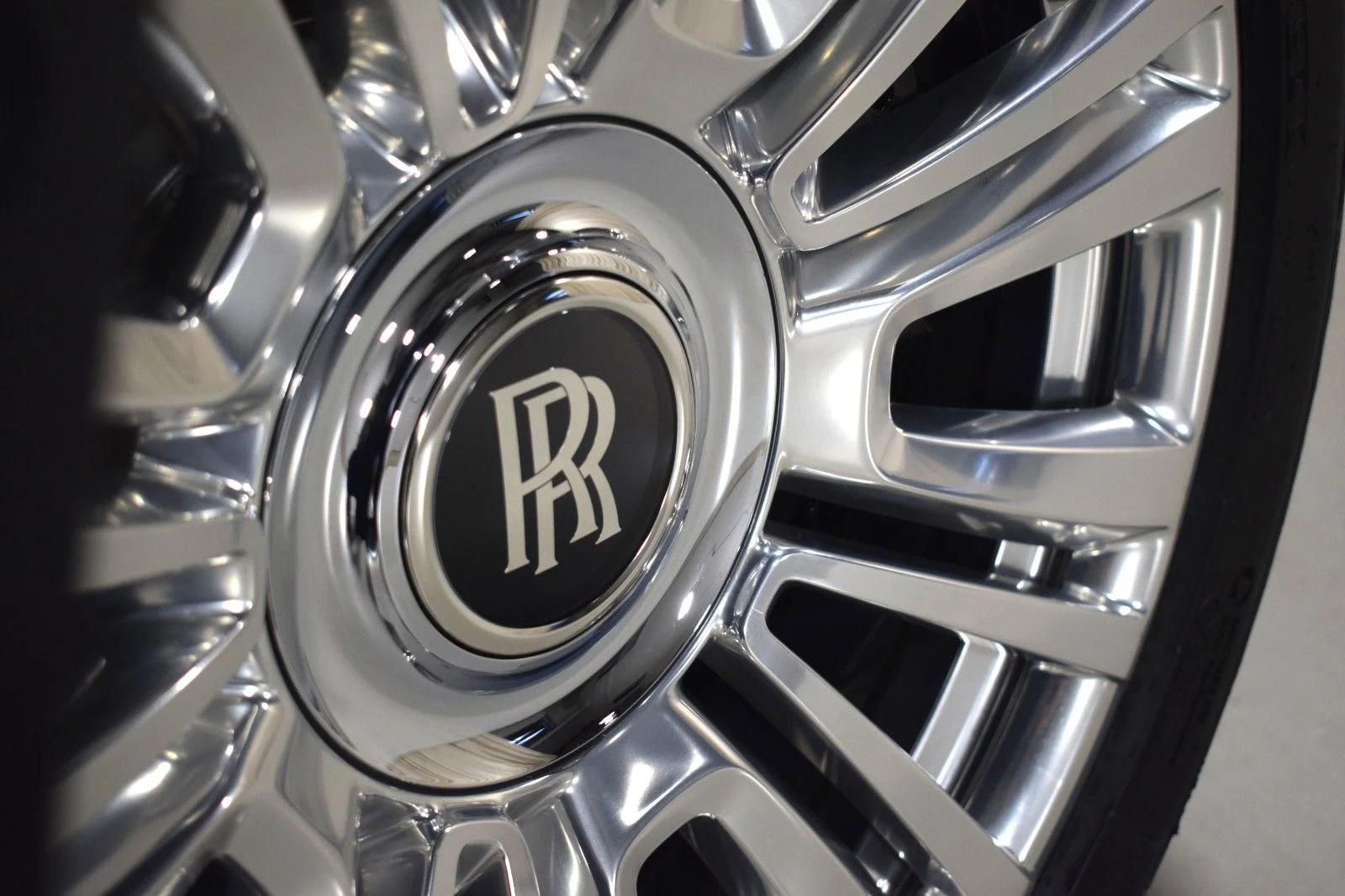 Used 2021 Blue Rolls-Royce  image 19