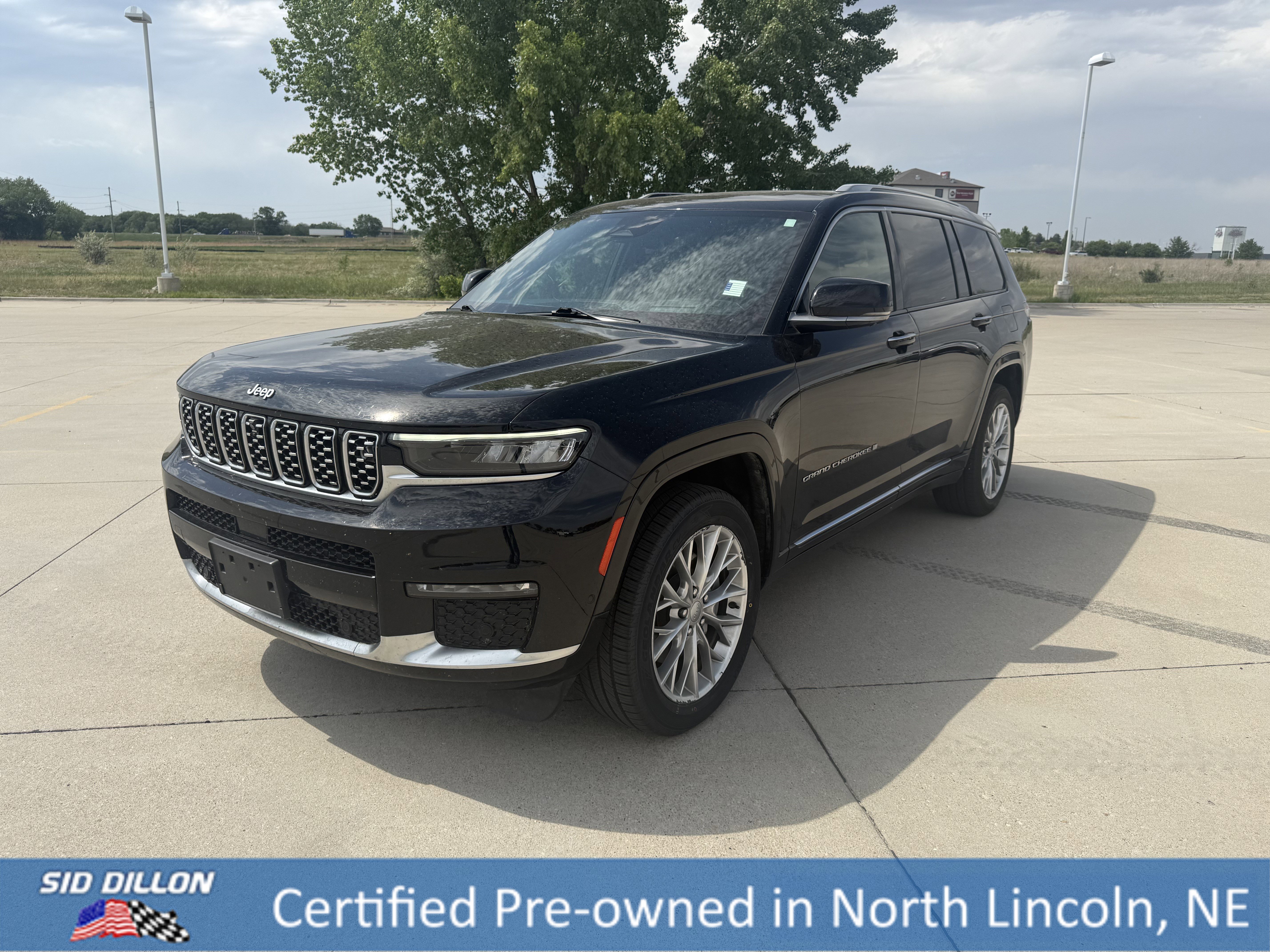 2023 Jeep Grand Cherokee L Summit 4x4's photo
