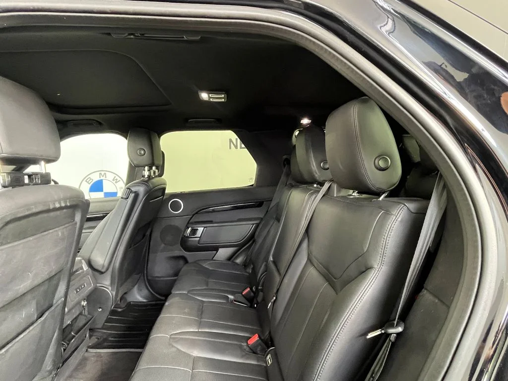 Used 2018 Black Land Rover SE image 17