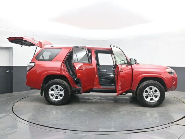 Used 2018 Barcelona Red Metallic Toyota SR5 image 51