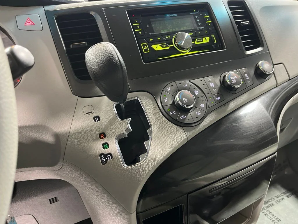 Used 2012 Predawn Gray Mica Toyota Base image 22