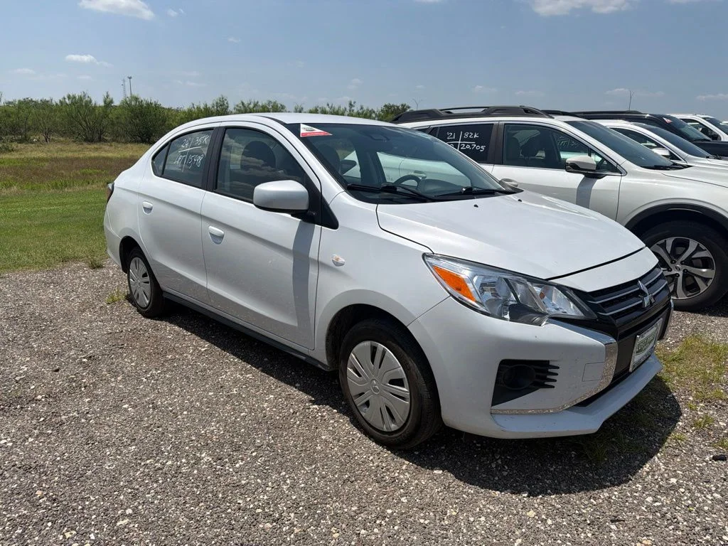 Used 2024  Mitsubishi ES image 1