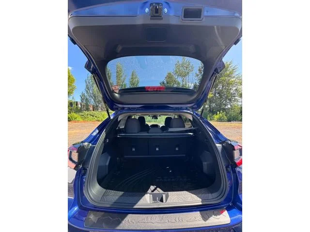 New 2026 SAPPHIRE BLUE PEARL Subaru Premium image 9