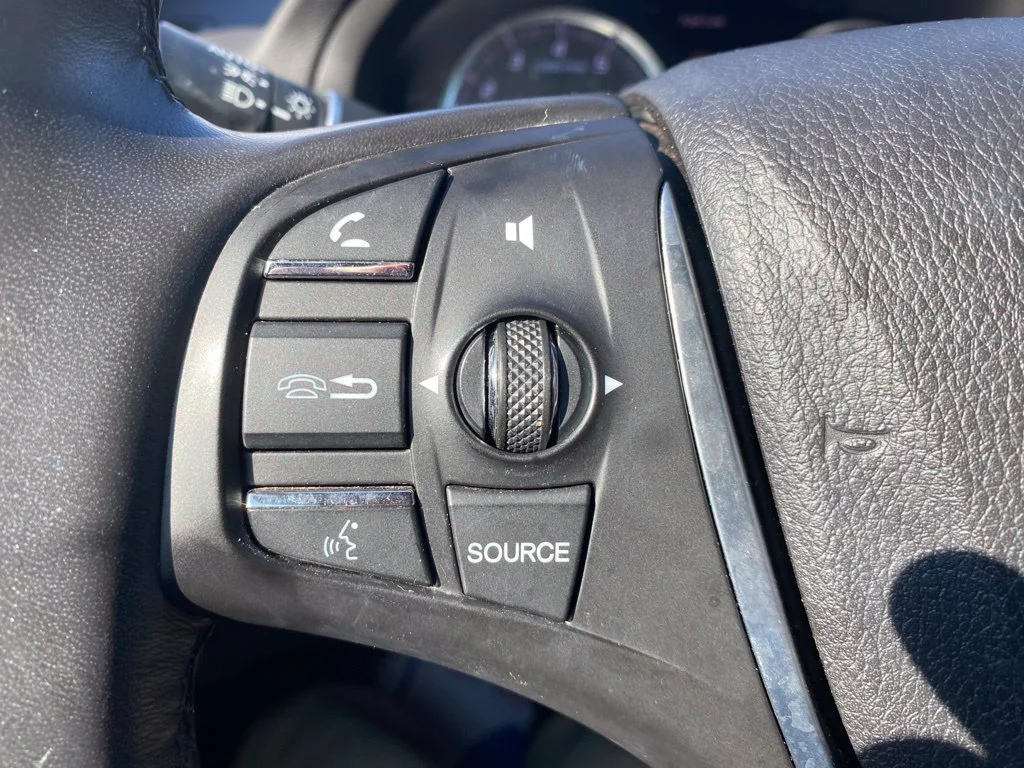 Used 2020 White Acura 2.4L Technology Pkg image 25