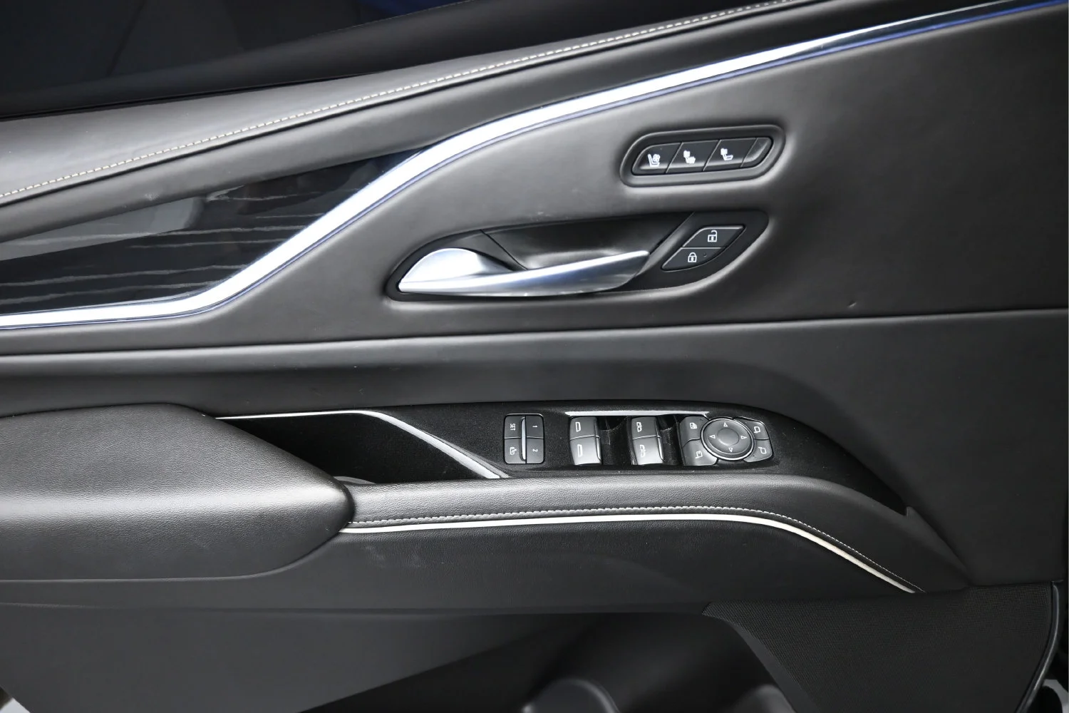 Used 2024 Black Raven Cadillac V-Series image 28