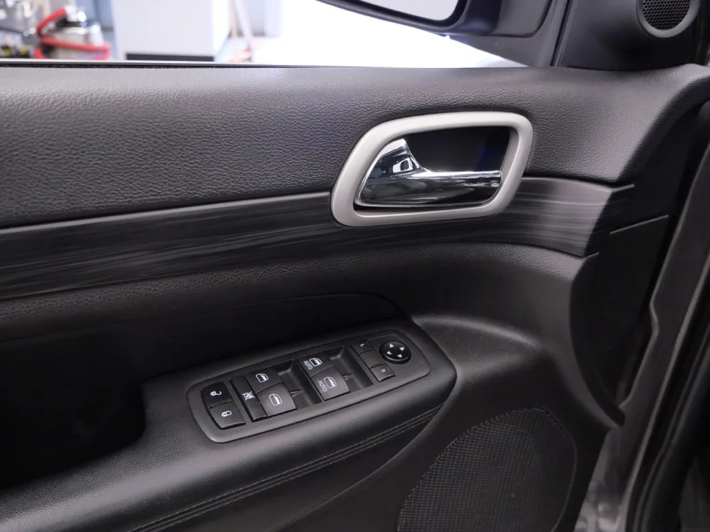 Certified Used 2020 Gray Jeep Laredo image 20