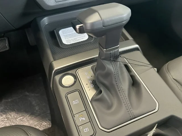 New 2027 Terrain Brown / Black Roof Kia X-Line S image 29