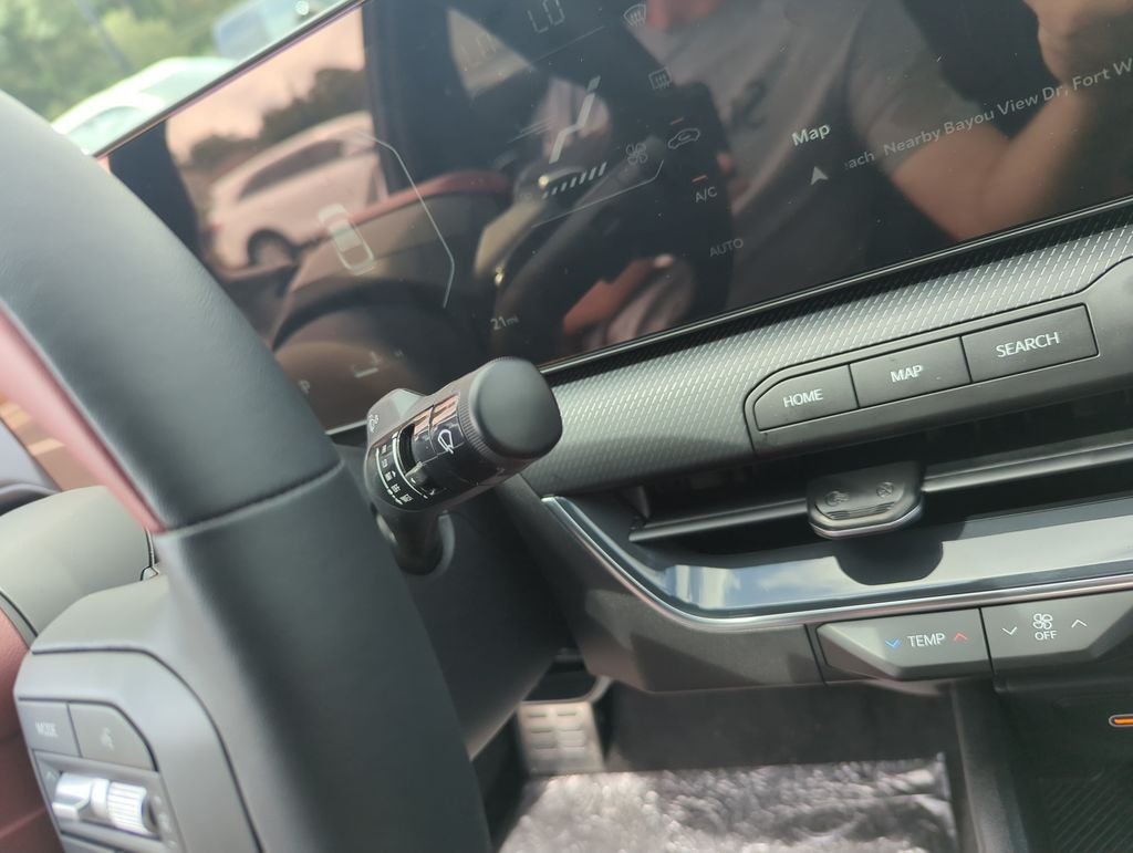 New 2026 Snow White Pearl Kia GT-Line Turbo image 24