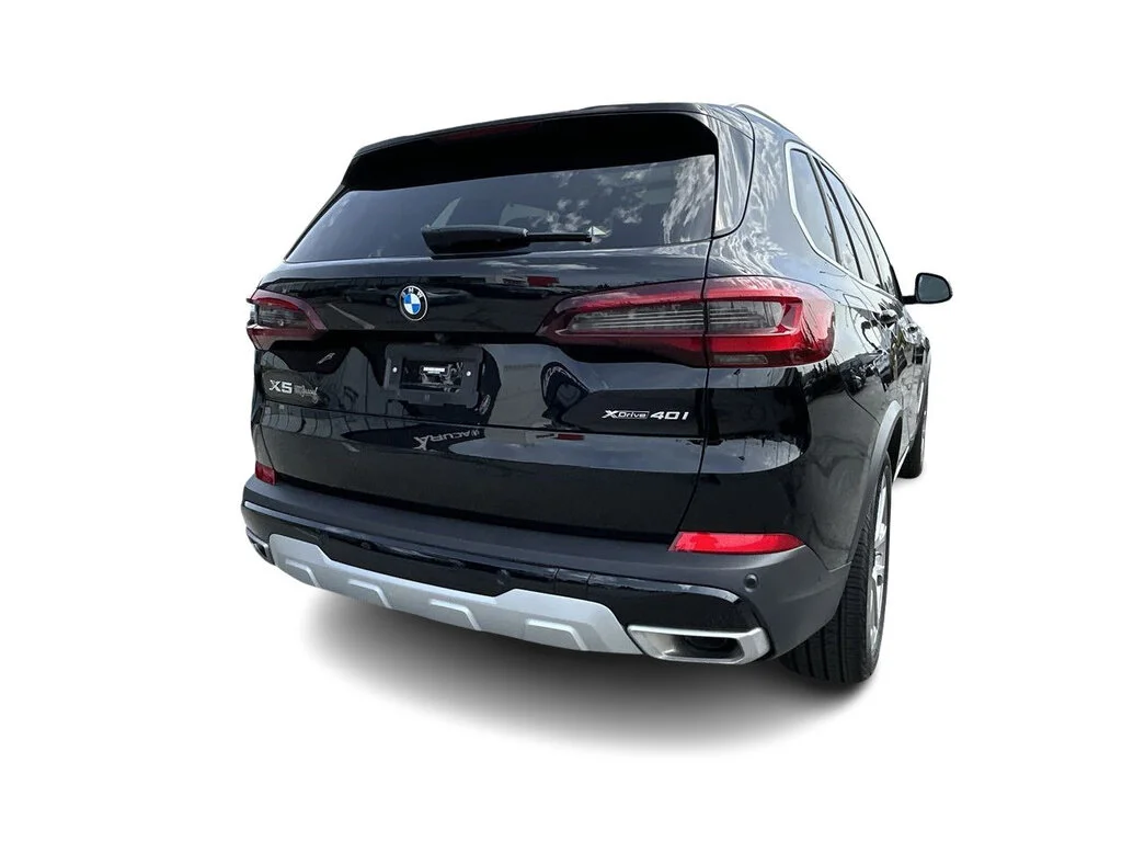 Used 2023  BMW xDrive40i xDrive40i   Low Mileage   Dilawri Certif image 13