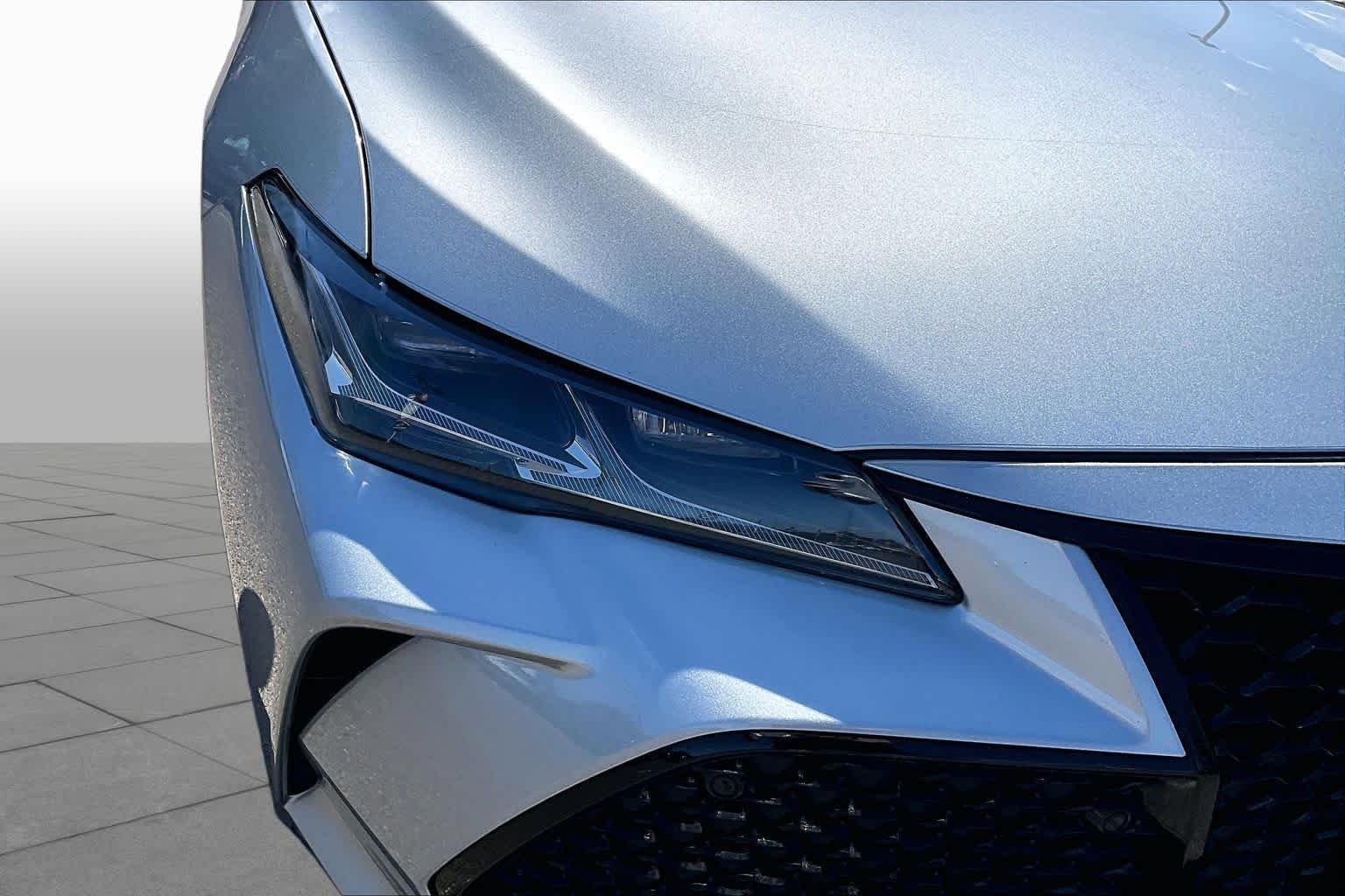 Used 2019 Celestial Silver Metallic Toyota Touring image 27