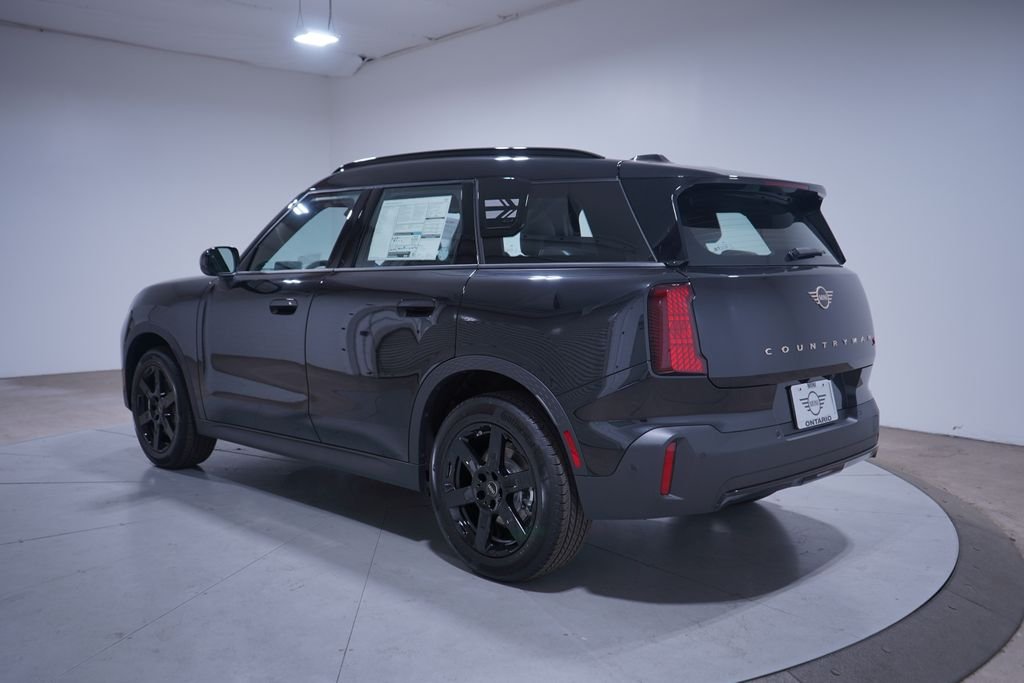 Certified Used 2026 Midnight Black MINI Signature Plus image 3