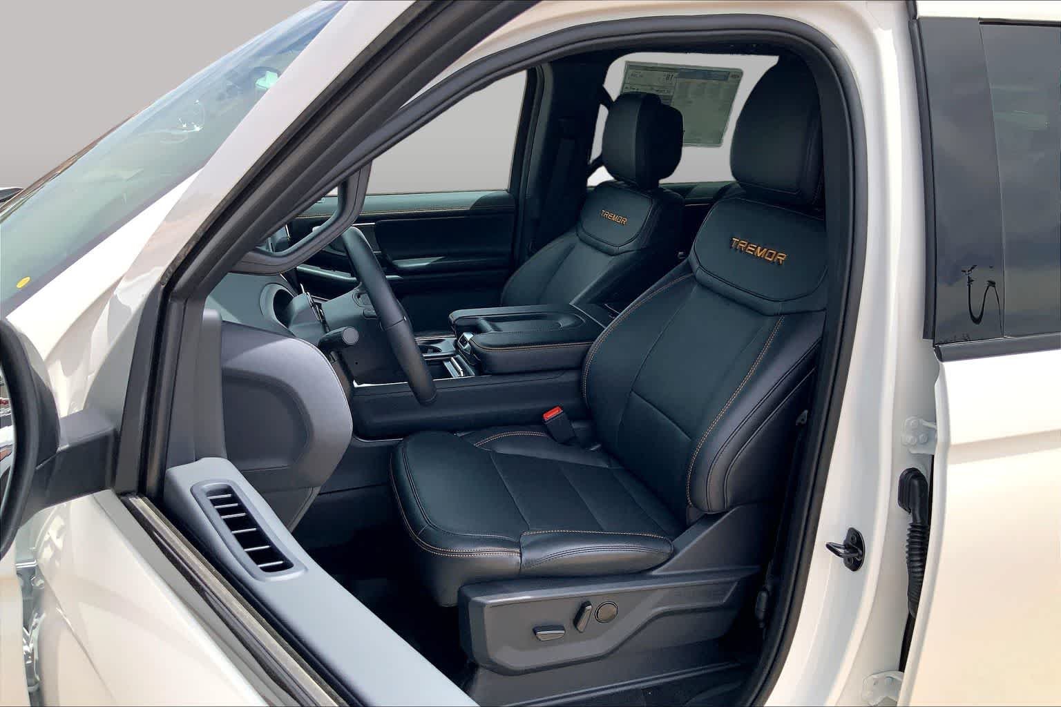 New 2026 Star White Metallic Tri-Coat Ford Tremor® image 9