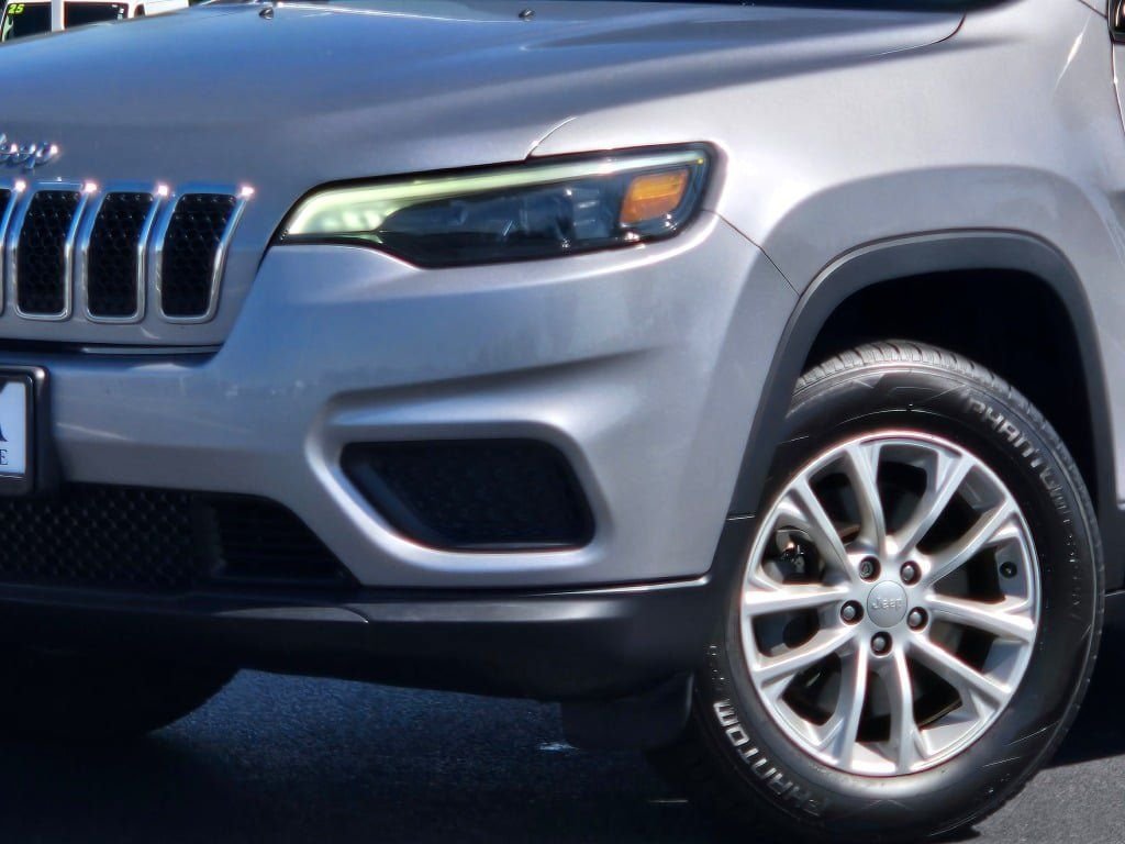 Used 2020 Jeep Cherokee Latitude with VIN 1C4PJMCB7LD604187 for sale in Plano, IL