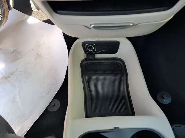 Used 2022 White Chrysler LX image 24