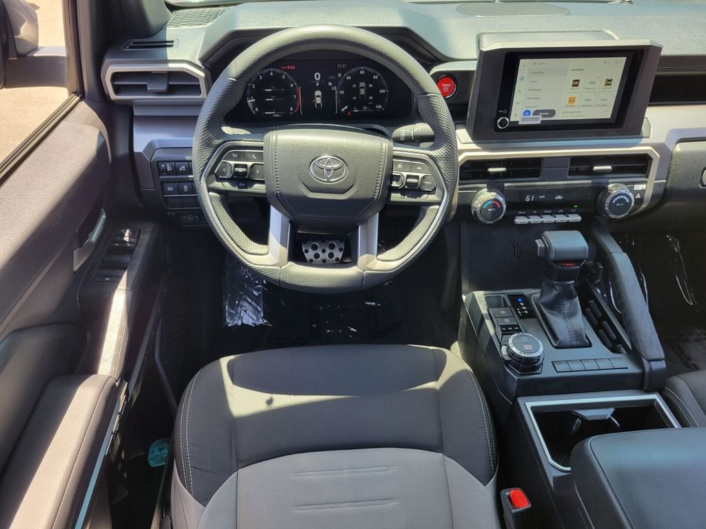 Used 2025  Toyota  image 12