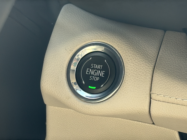 Used 2023 Gray Buick Essence image 33