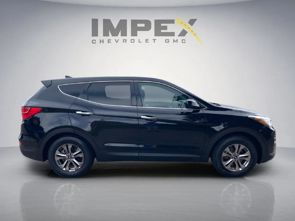 Used 2015  Hyundai  image 6