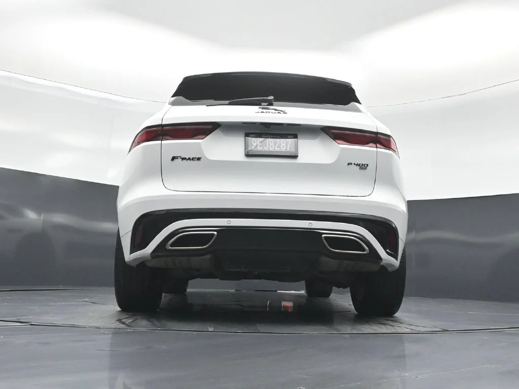 Used 2023  Jaguar P400 R-Dynamic S image 45