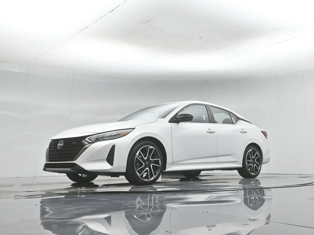 Used 2024 White Nissan SR image 45
