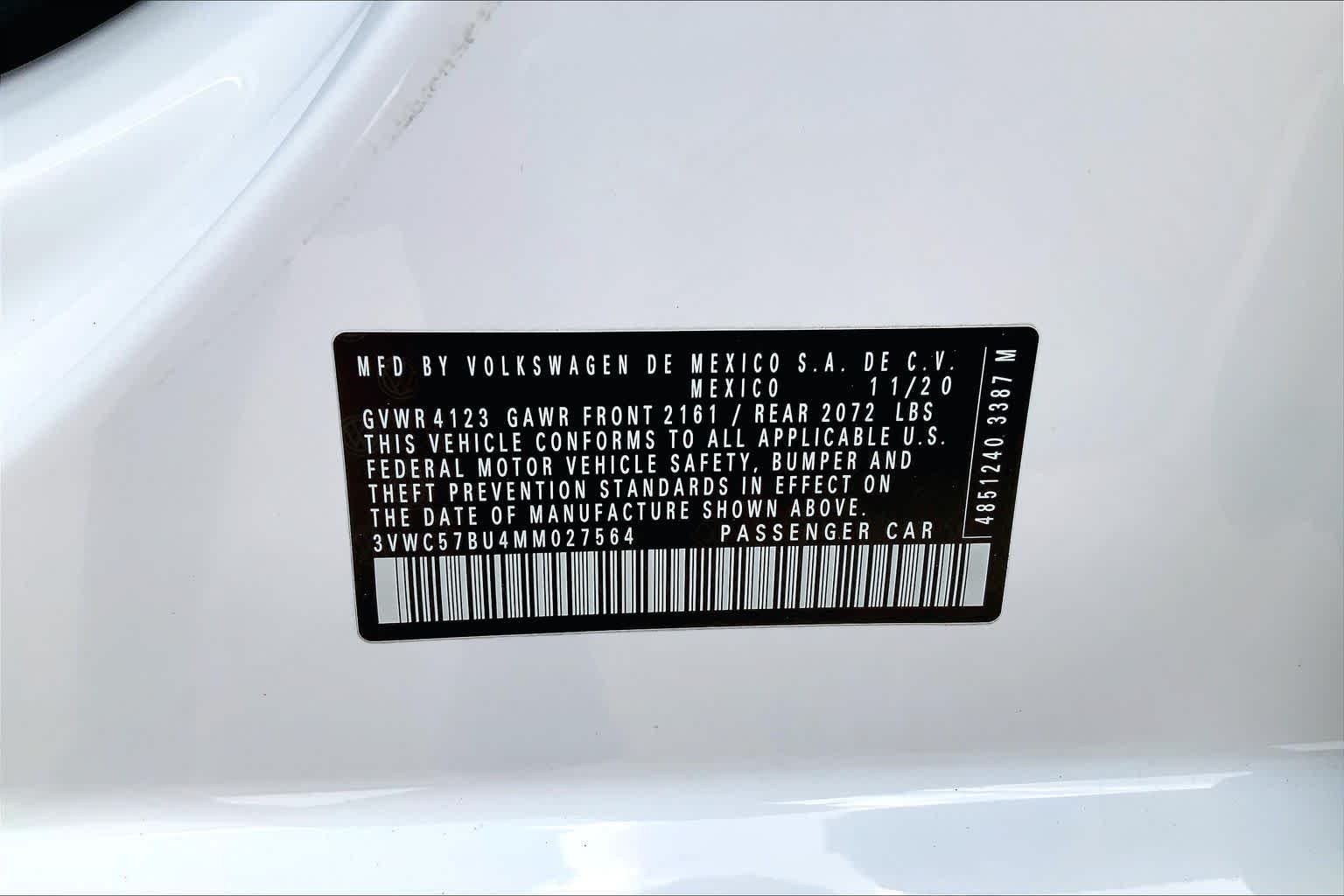 Used 2021 Pure White Volkswagen R-Line image 31
