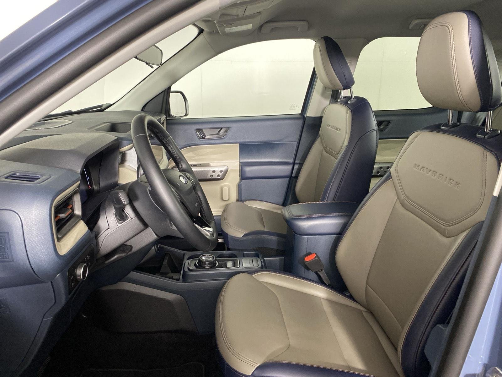 Used 2025 Azure Gray Metallic Tri-Coat Ford LARIAT image 10