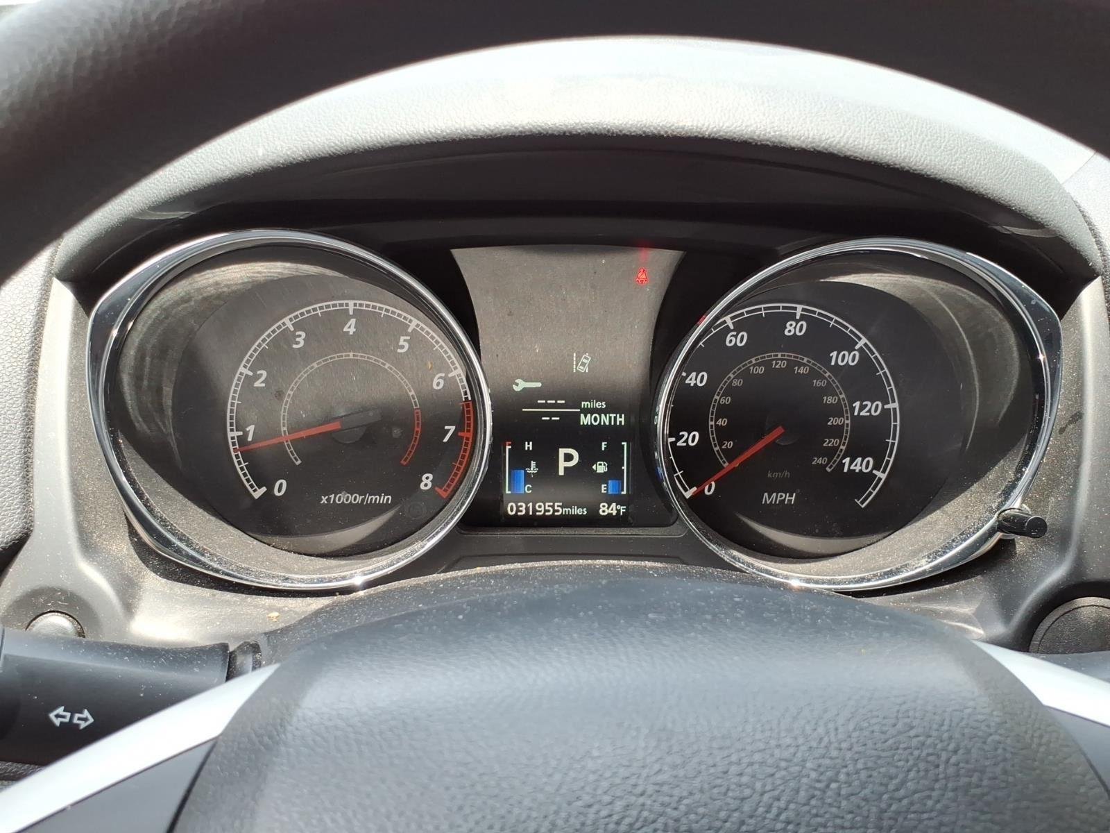 Used 2025  MITSUBISHI  image 17