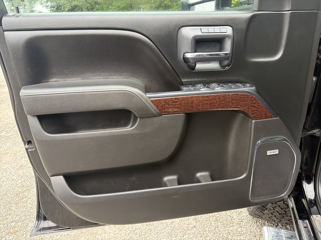 Used 2015 Black GMC SLT image 22