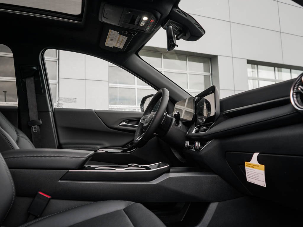 2027 Chevrolet Equinox LT - Photo 10