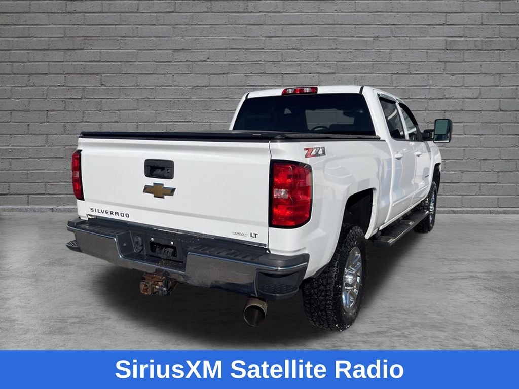 Used 2018 White Chevrolet LT image 9