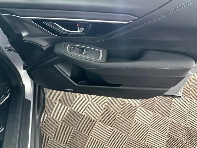 Used 2022 Silver Subaru Limited image 19