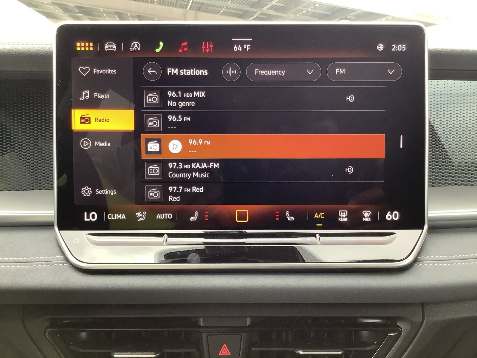 New 2026 Deep Black Pearl Volkswagen SE image 17