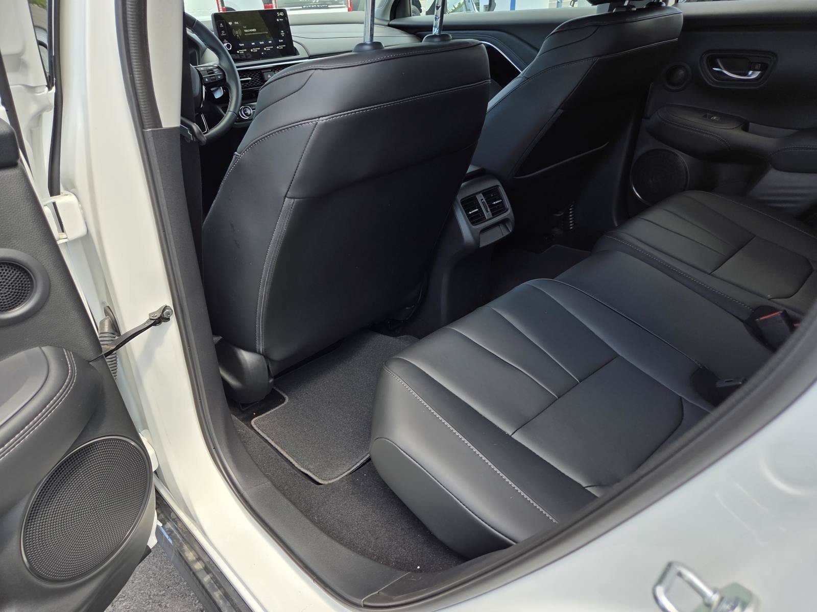 New 2026 Platinum White Pearl Acura AWD image 11