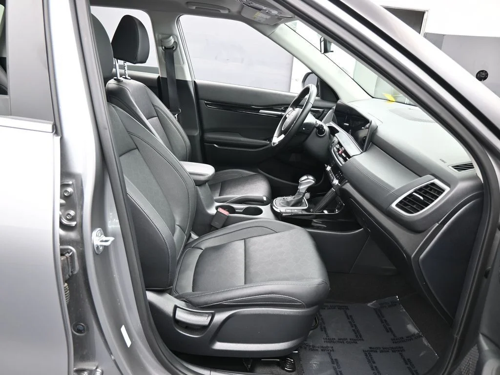 Used 2025 Steel Gray Kia EX image 39