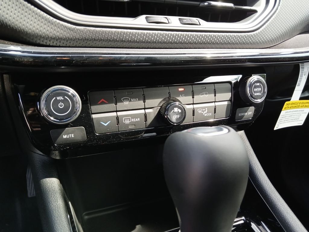 New 2026 Joose Exterior Paint Jeep Latitude image 25