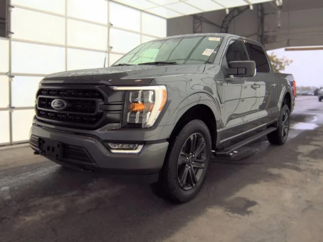 Used 2023 Gray Ford XLT image 3