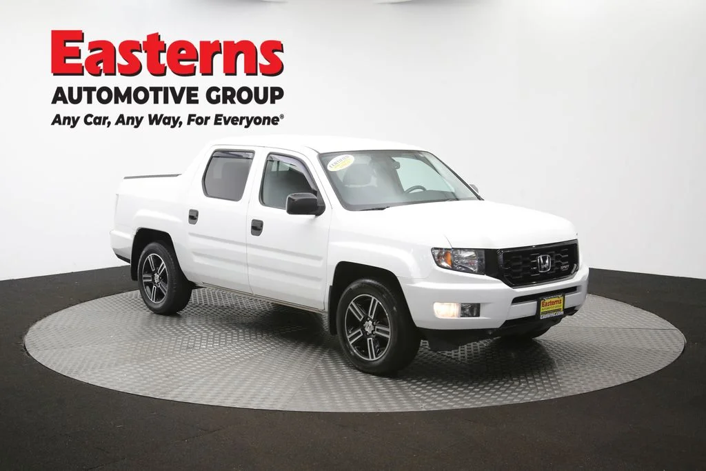 Used 2014 White Honda Sport image 47