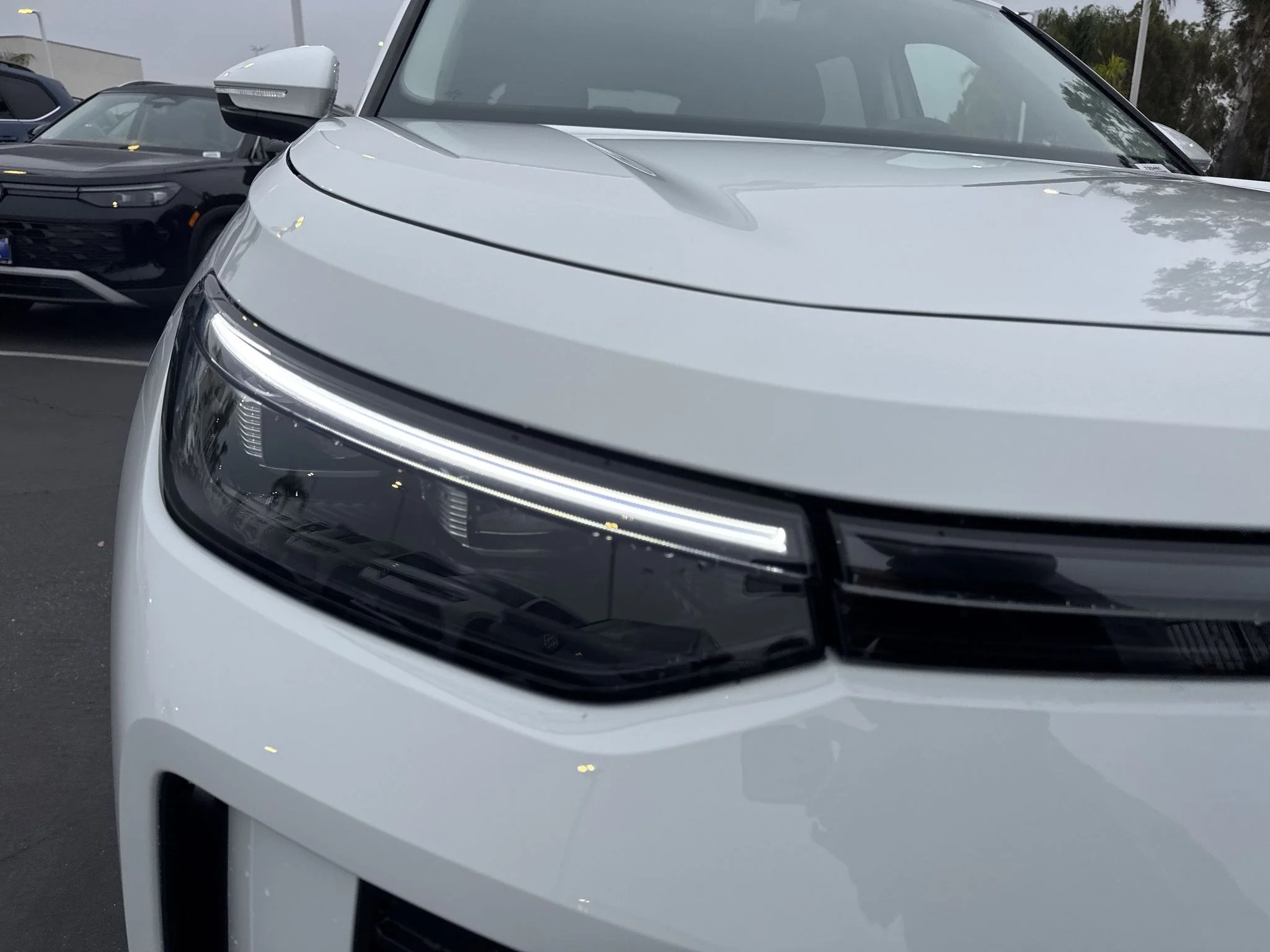 New 2026 Pure White Volkswagen SE image 10