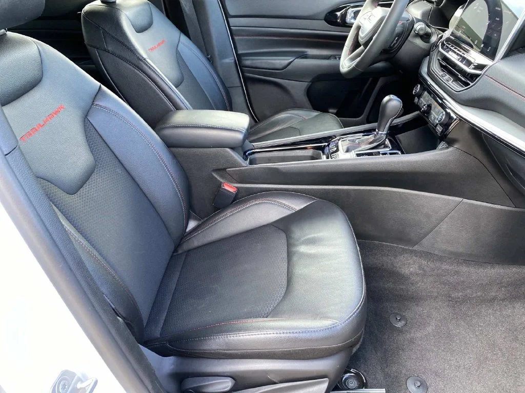 Certified Used 2026 White Jeep Trailhawk image 25