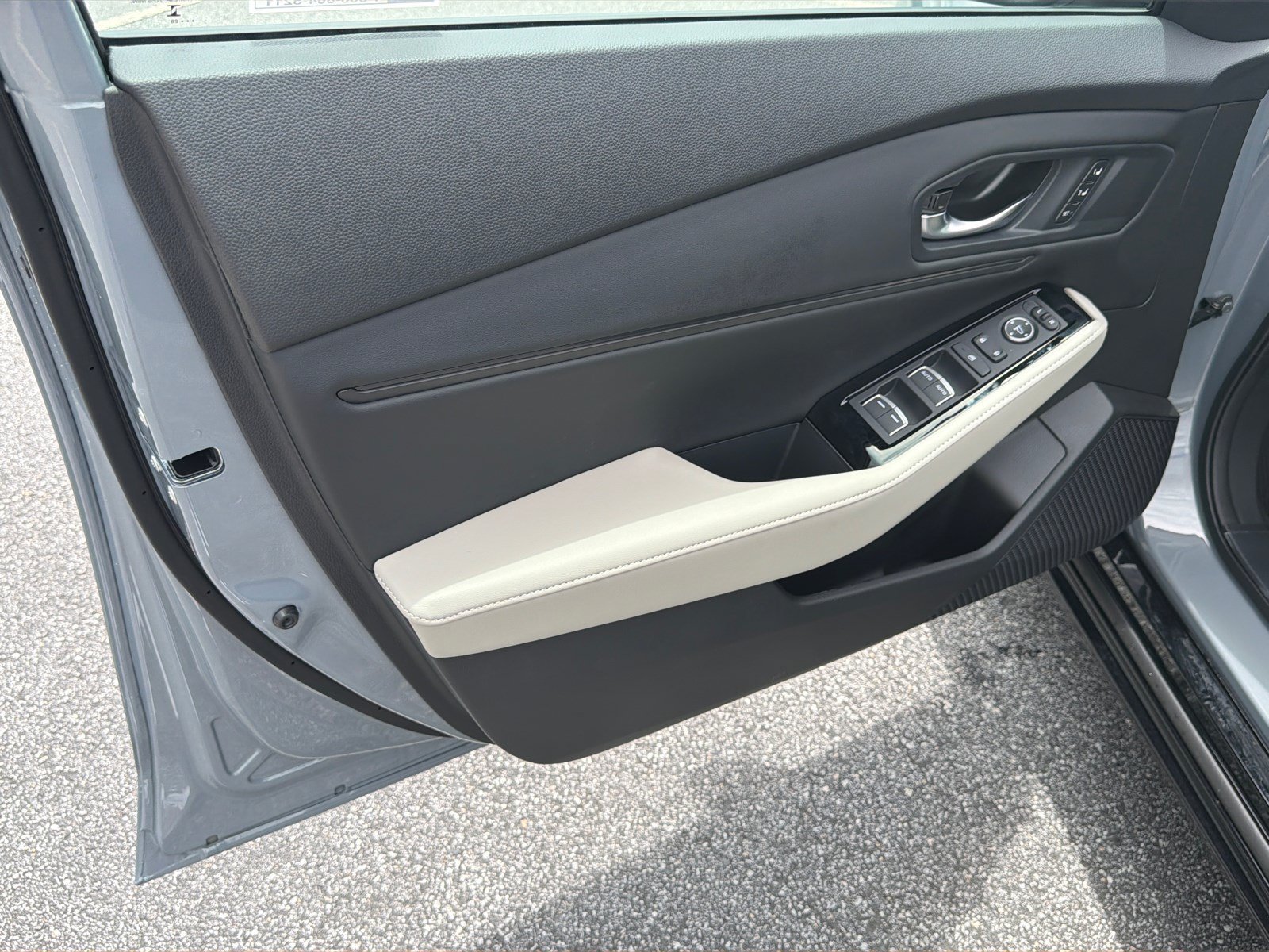 New 2026 Urban Gray Pearl Honda Touring image 10