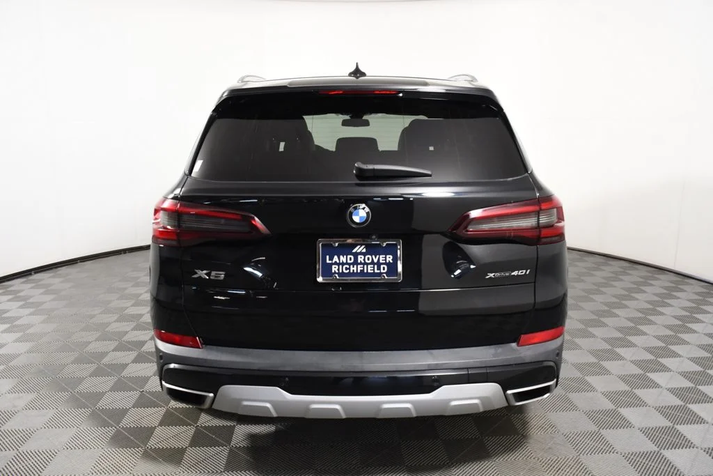 Used 2021 Jet Black BMW xDrive40i image 5