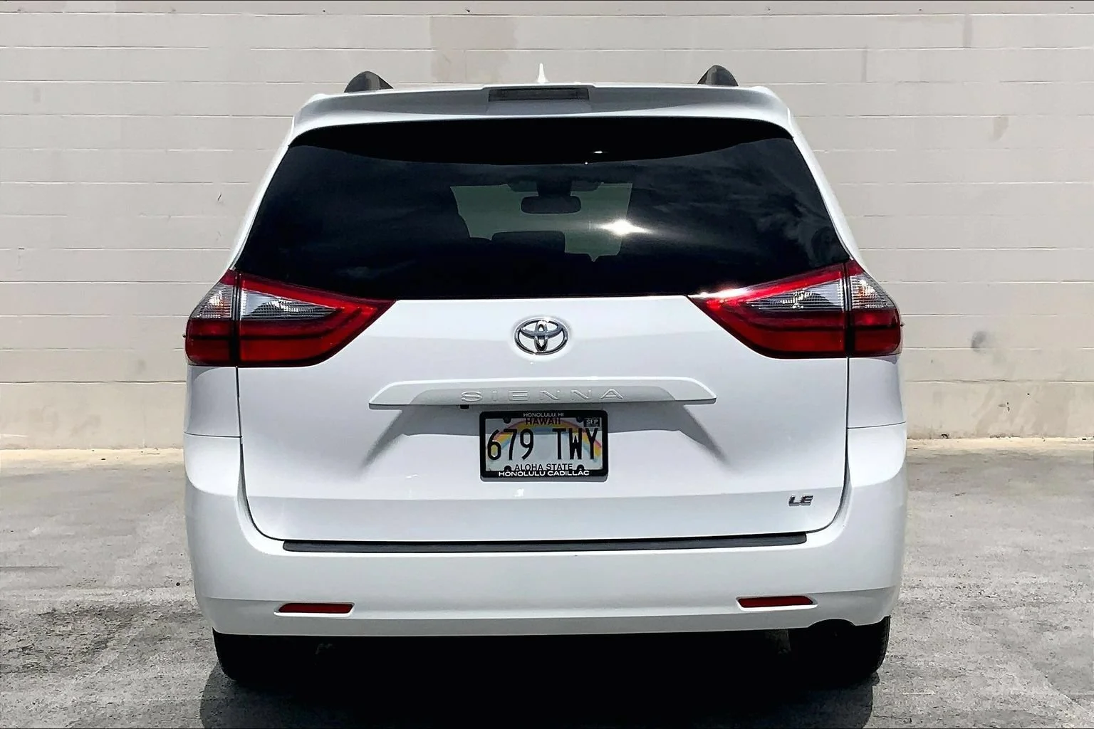 Used 2020 Whi/white Toyota LE Auto Access Seat image 5