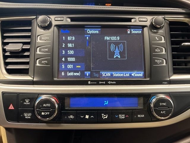 Used 2019 Blizzard Pearl Toyota LE Plus image 24