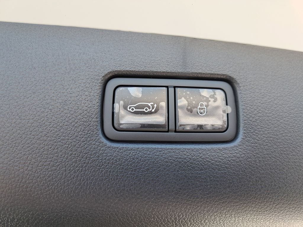 New 2026 White Genesis 3.5T Sport Prestige image 6