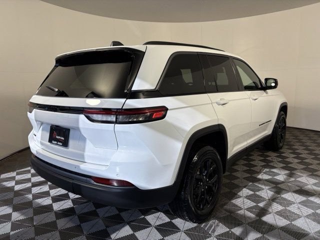 New 2026 White Jeep Altitude image 6